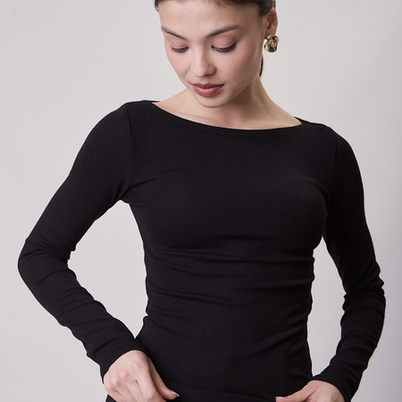 Czarna  bluzka MUSE z dekoldem w łódkę