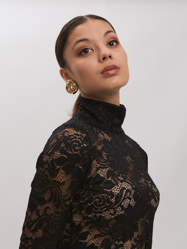 Bluzka koronkowa SOLENE- czarna