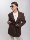 Brązowa marynarka TERRA z wiązaniem w talii- elegancja w stylu MOLARE