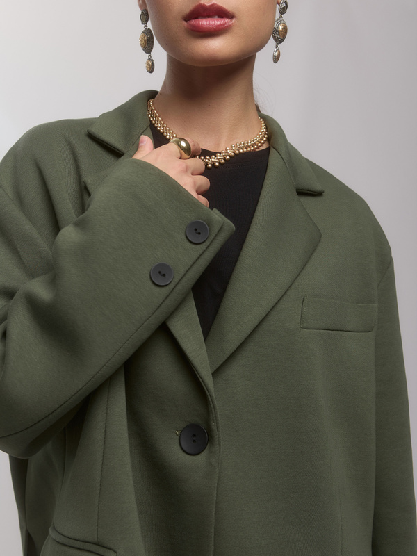 Marynarka oversize khaki – klasyka dla kobiet