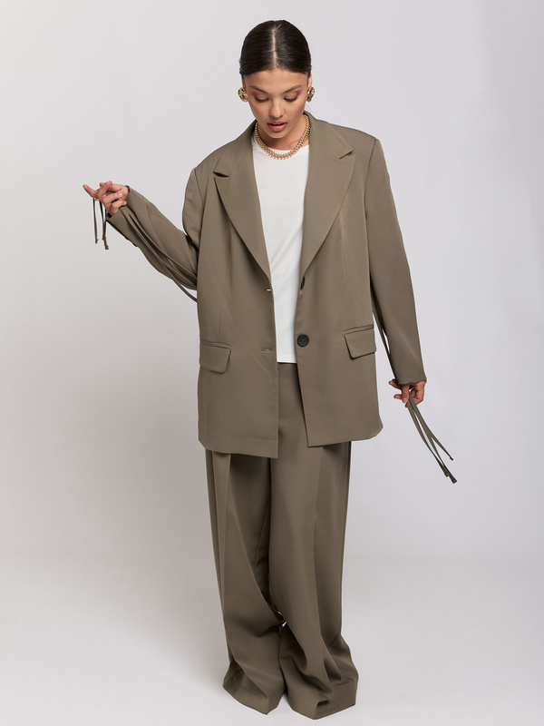 Khaki marynarka TERRA z wiązaniem w talii – elegancja w stylu MOLARE
