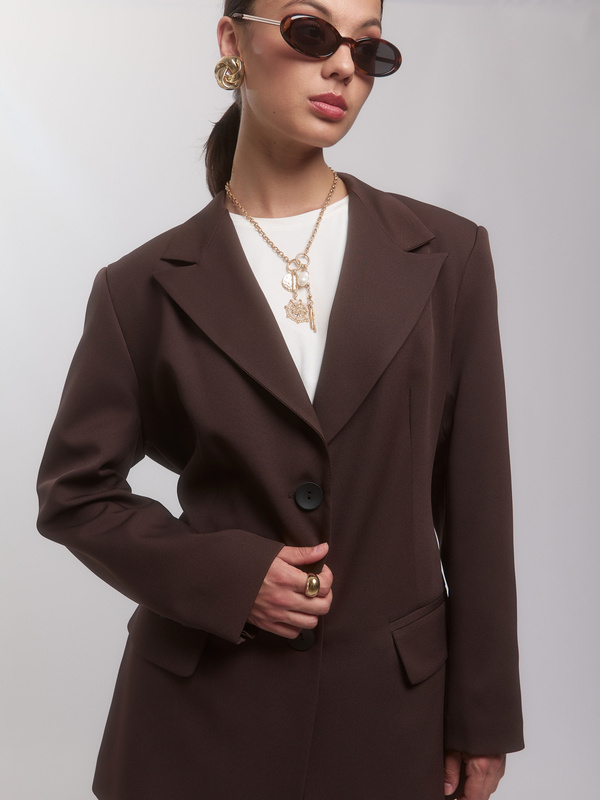 Brązowa marynarka TERRA z wiązaniem w talii- elegancja w stylu MOLARE