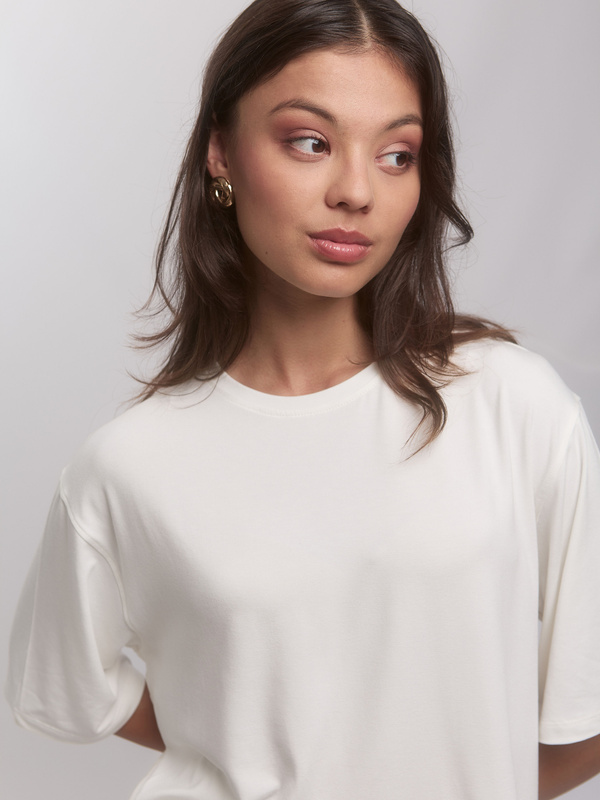 Komplet damski oversize z wiskozy – kremowy zestaw CALMA