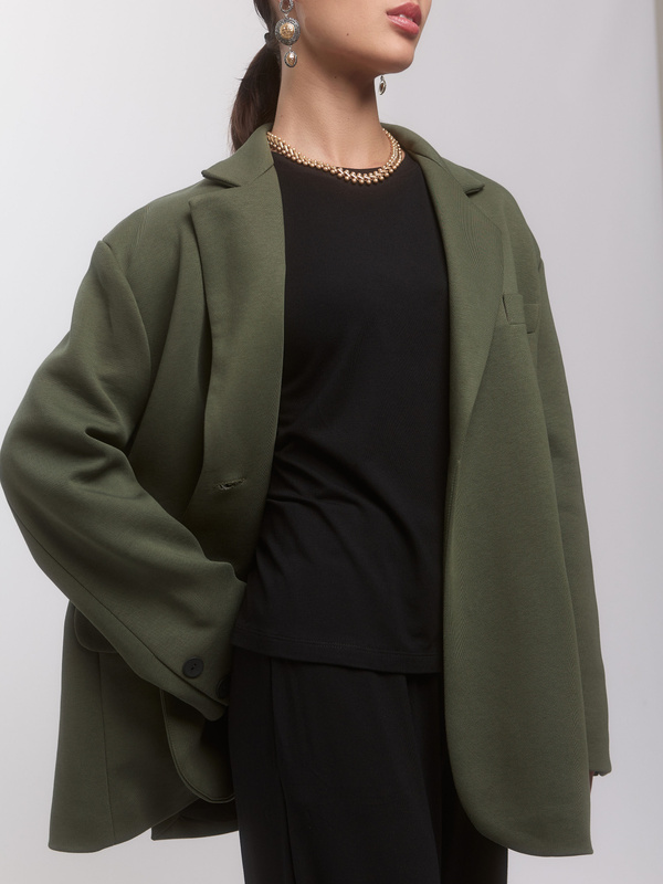 Marynarka oversize khaki – klasyka dla kobiet