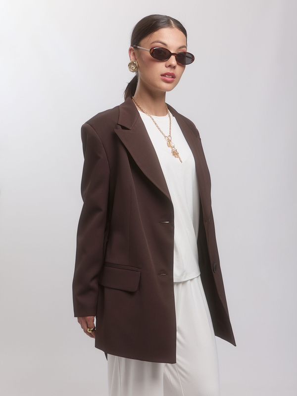 Brązowa marynarka TERRA z wiązaniem w talii- elegancja w stylu MOLARE