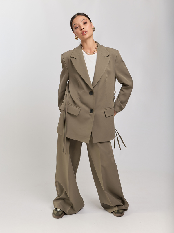 Khaki marynarka TERRA z wiązaniem w talii – elegancja w stylu MOLARE